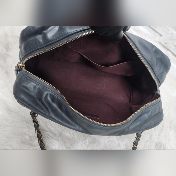 Rare Vintage Chanel Quilted Blue-Grey Lambskin Shoulder Bag with Gold CC Charm - Picture 10 of 16